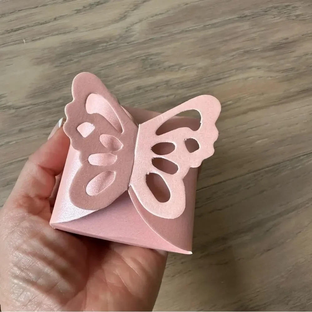 NWOT Pink Butterfly Gift Box (45)